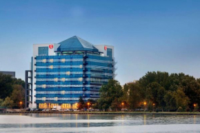 Отель Ramada by Wyndham Constanta  Констанца